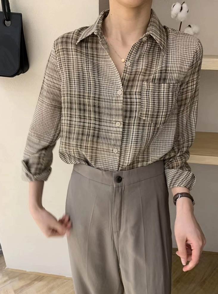 レディース トップス シャツ 7分袖 長袖 Vネック 襟付き 角襟 かわいい 大人可愛い きれいめ シンプル カジュアル 上品 おしゃれ レトロ こなれ感 ガーリー クール 主役級 ラブリー キュート