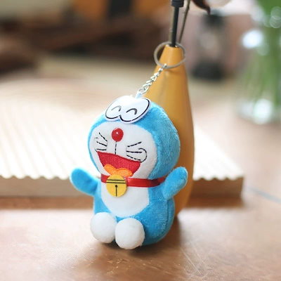 み*様 海外限定　ドラえもん　ぬいぐるみキーホルダー Qoo10] かわいいぬいぐるみドラえもんのキーホルダ