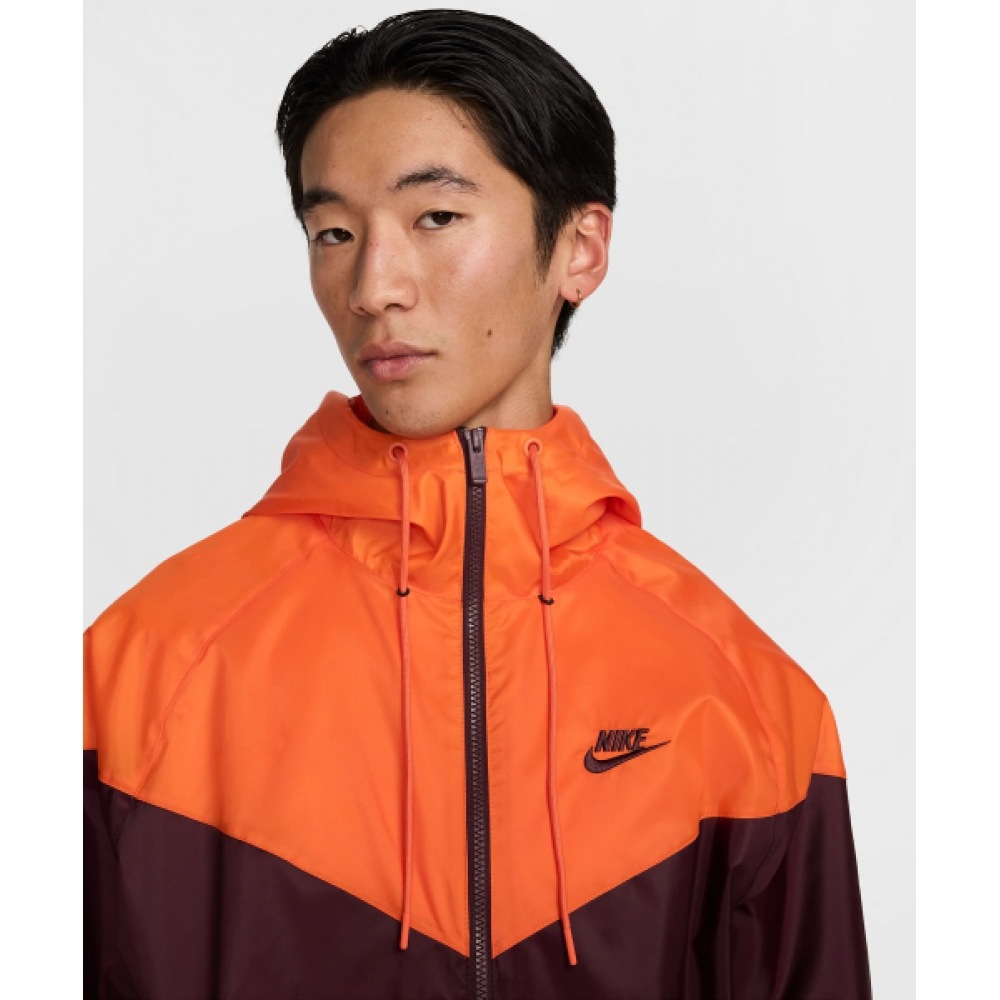 ナイキスポーツウェアウィンドランナーフード付きジャケット M-バーガンディクラッシュ:セーフティオレンジ:バーガンディクラッシュ/DA0002-652