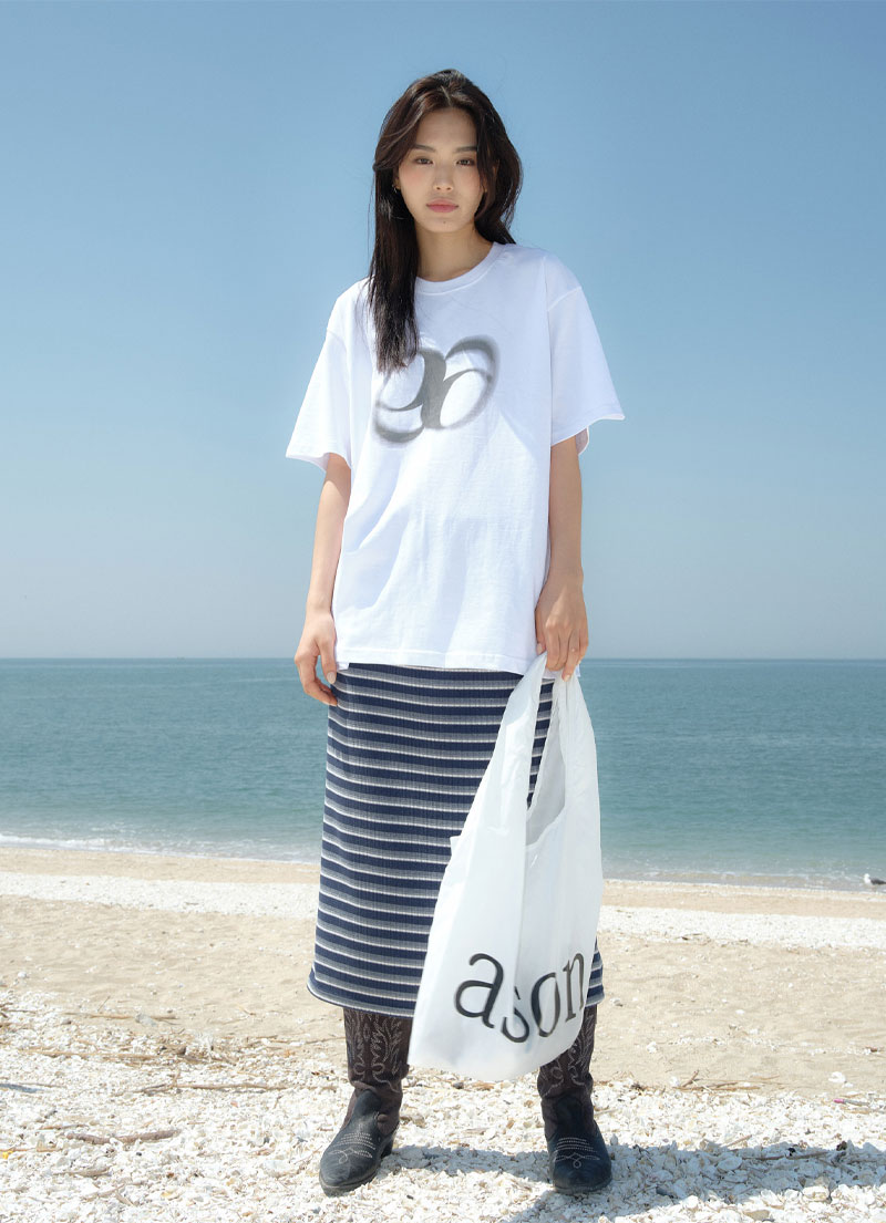 [as on] HOLIDAY OVERFIT T-SHIRT 2色 新商品 韓国人気 男女共用 肝節期 日常服 デイリー ストリートファッション