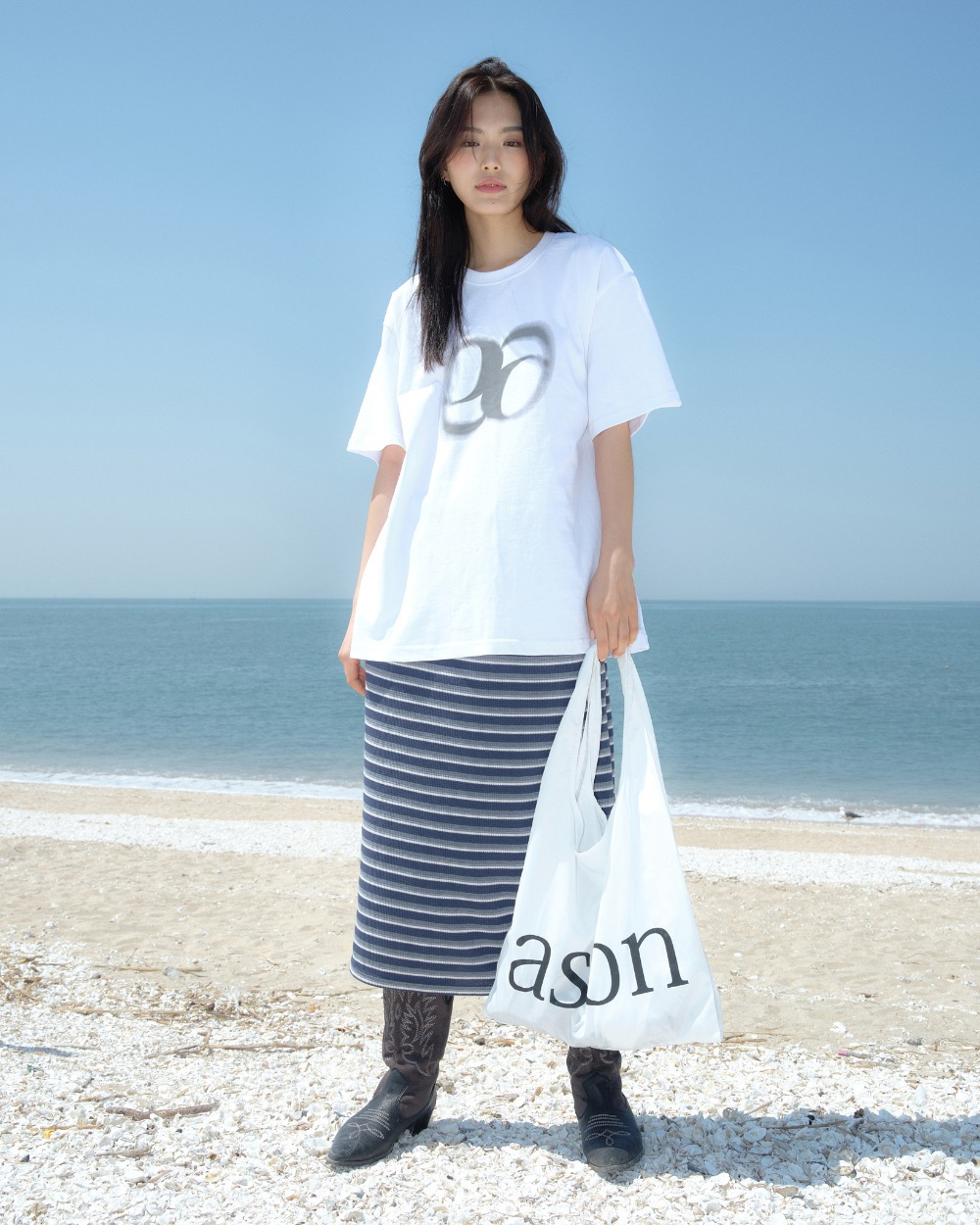 [as on] HOLIDAY OVERFIT T-SHIRT 2色 新商品 韓国人気 男女共用 肝節期 日常服 デイリー ストリートファッション