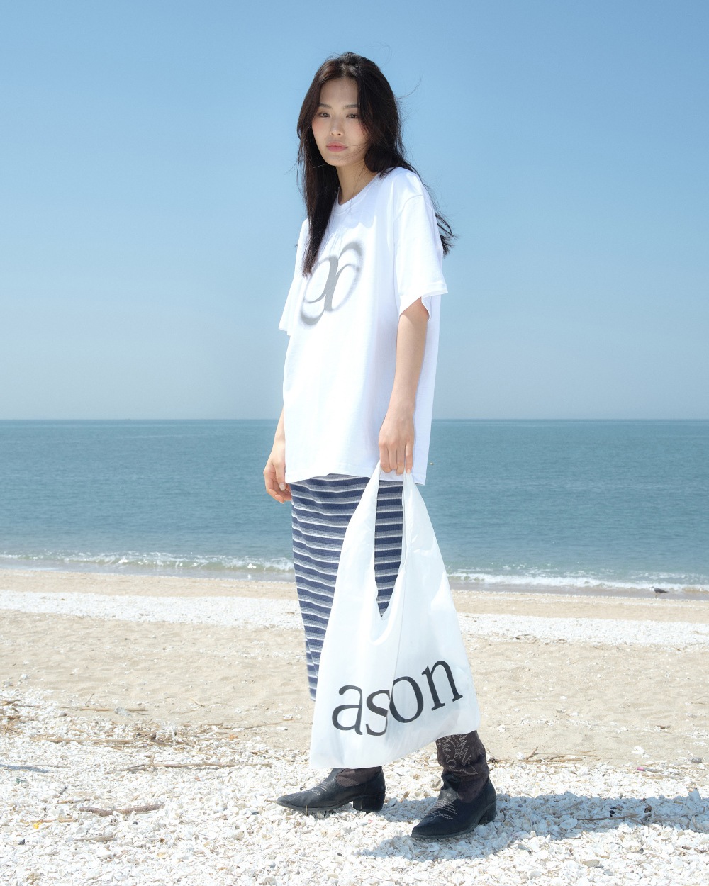 [as on] HOLIDAY OVERFIT T-SHIRT 2色 新商品 韓国人気 男女共用 肝節期 日常服 デイリー ストリートファッション