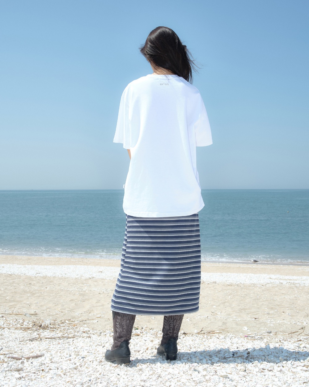 [as on] HOLIDAY OVERFIT T-SHIRT 2色 新商品 韓国人気 男女共用 肝節期 日常服 デイリー ストリートファッション