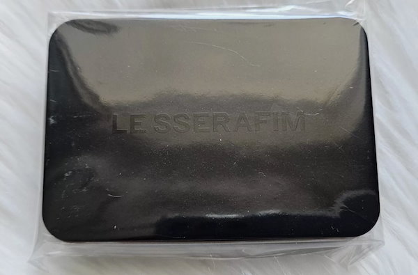 LE SSERAFIM ウエハース UNFORGIVEN ハンドメイド額装セット Amazon.co