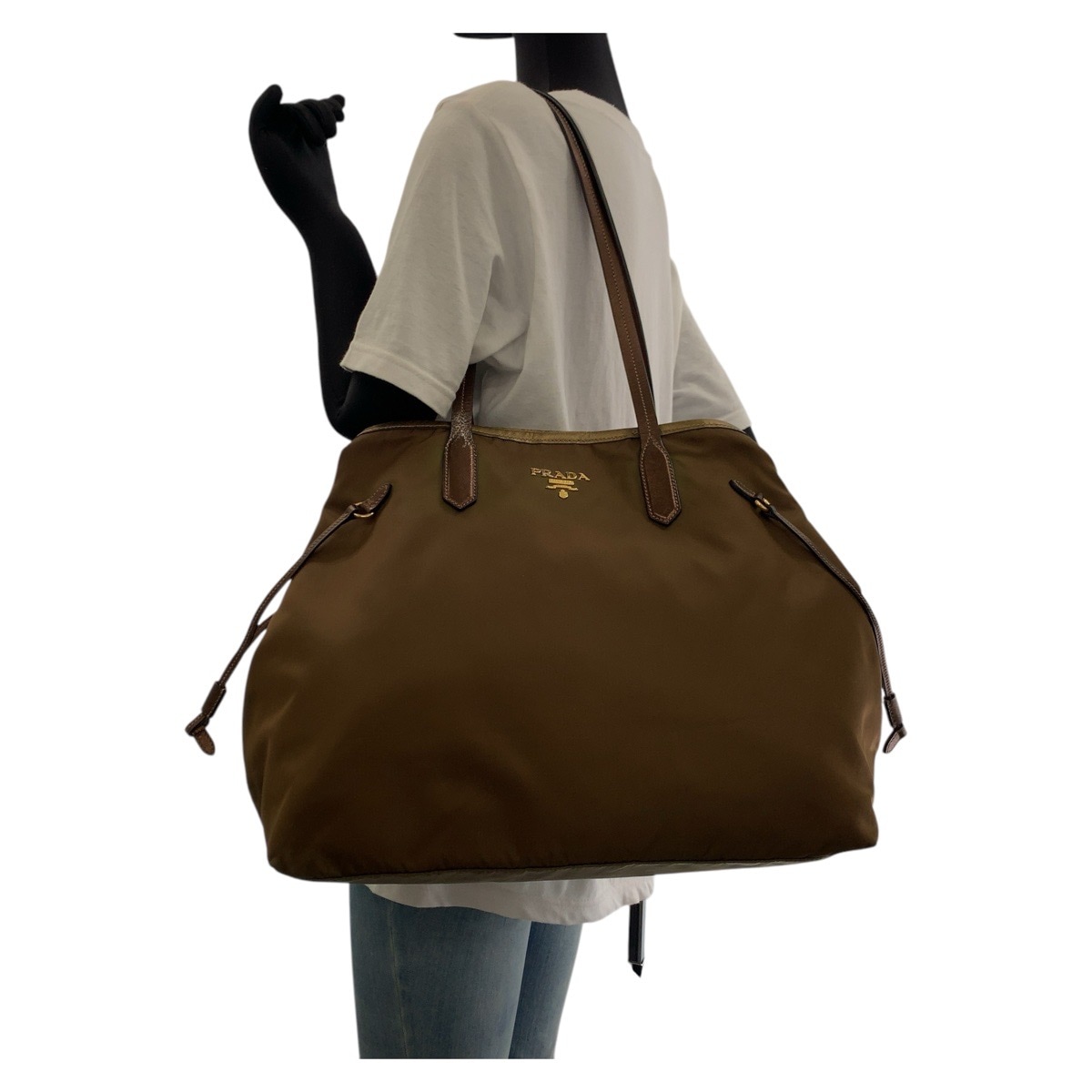 テスート サフィアーノ 三角ロゴプレート ブラウン ゴールド金具 ナイロン/レザー トートバッグ ショルダーバッグ レディース 502772 テスート サフィアーノ 三角ロゴプレート ブラウン ゴールド金具 ナイロン/レザー トートバッグ ショルダーバッグ レディース 502772