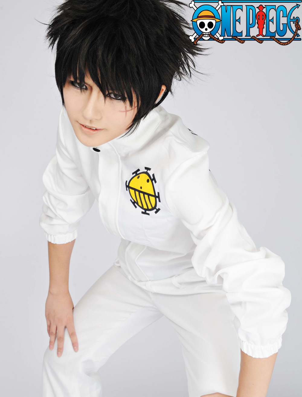 最前線の ワンピース赤いハートの海賊団の白い団服アニメコスプレ衣装をオーダーメイド コスチューム Size 男l Www Viacaocatedral Com Br