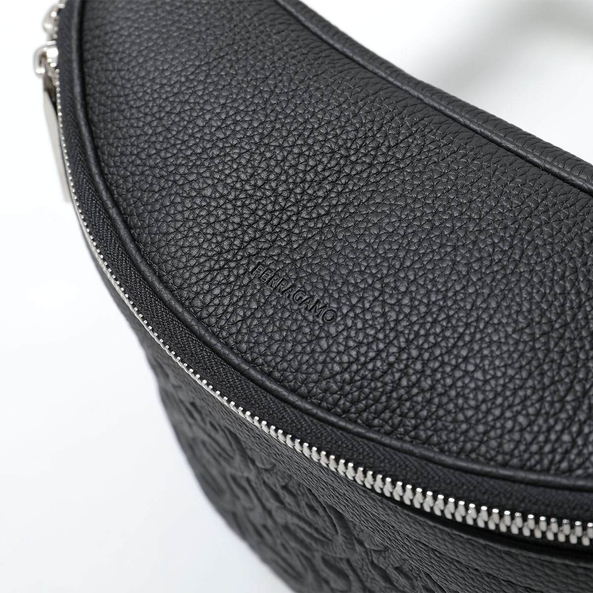 FERRAGAMO フェラガモ ボディバッグ 24 1489 メンズ ベルトバッグ レザー ガンチーニ モノグラム ウエストポーチ 鞄 769612/NERO FERRAGAMO フェラガモ ボディバッグ 24 1489 メンズ ベルトバッグ レザー ガンチーニ モノグラム ウエストポーチ 鞄 769612/NERO