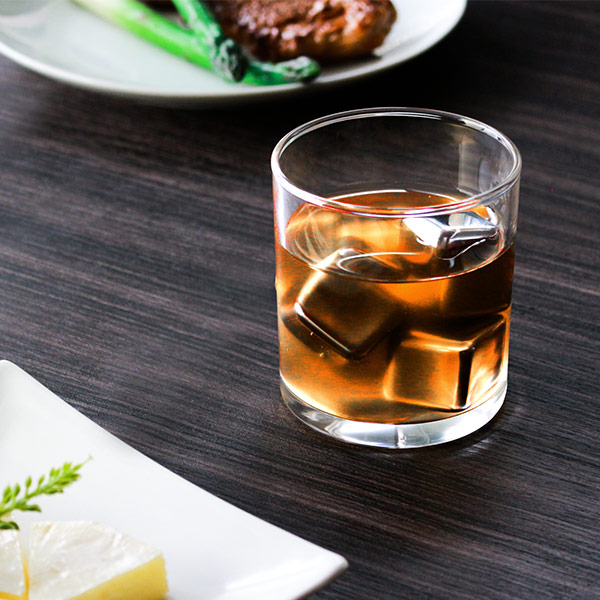 ステンレス氷 溶けない氷 ウィスキーストーン バキュバン VACUVIN ステンレス製 アイスキュー ステンレス氷 溶けない氷 ウィスキーストーン バキュバン VACUVIN ステンレス製 アイスキュー