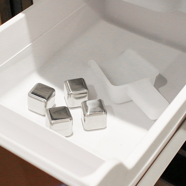 ステンレス氷 溶けない氷 ウィスキーストーン バキュバン VACUVIN ステンレス製 アイスキュー ステンレス氷 溶けない氷 ウィスキーストーン バキュバン VACUVIN ステンレス製 アイスキュー