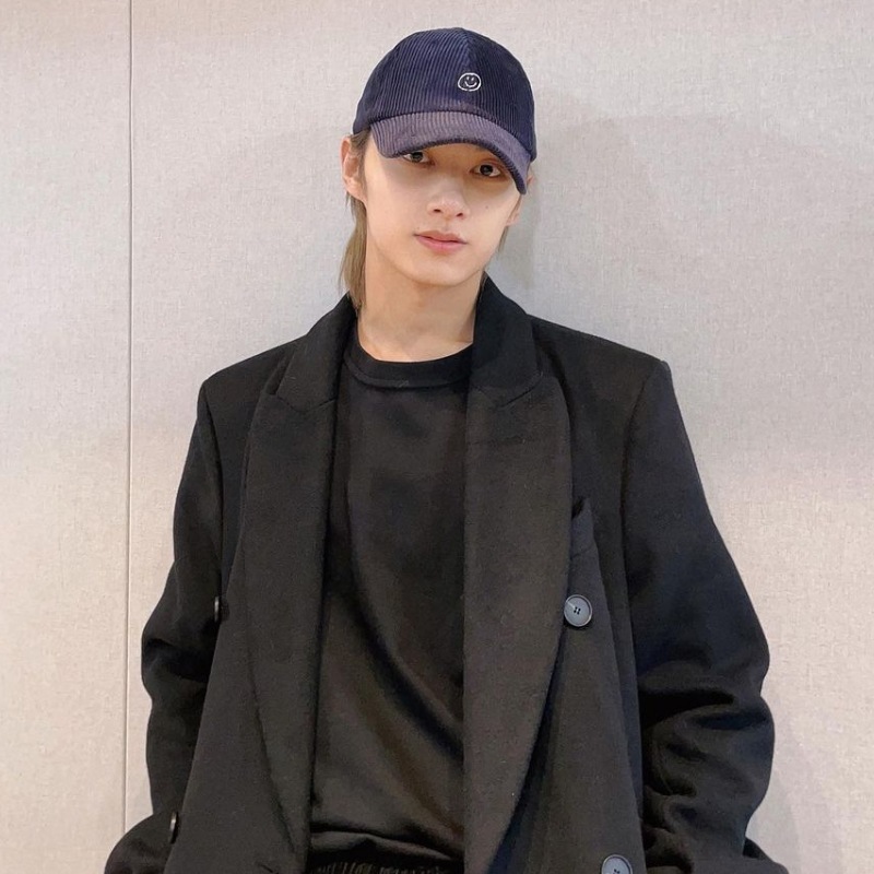 SEVENTEENジュンフィ着用 [ooowl] CORDUROY CAP LOVE DARK NAVY