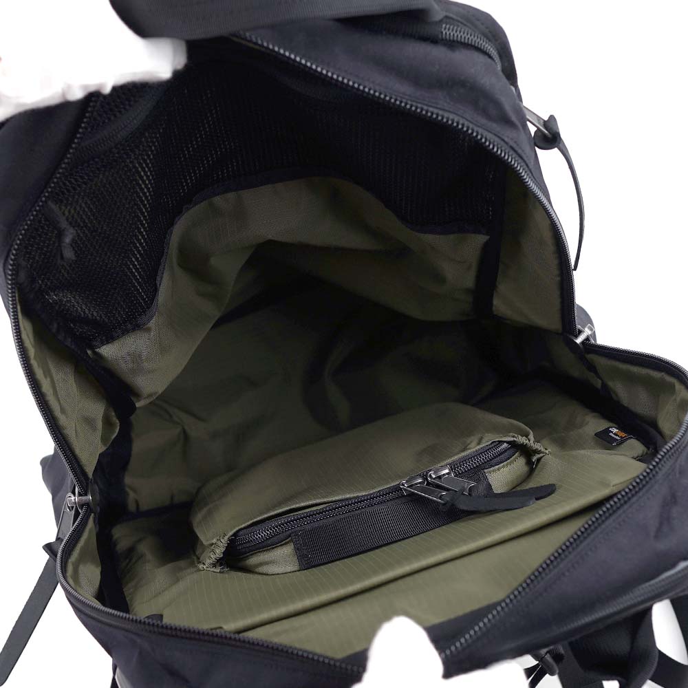 グレゴリー GREGORY バックパック リュックサック カバート ソリッドデイ V4 COVERT SOLID DAY V4 24L 148240 1041 148240-1041