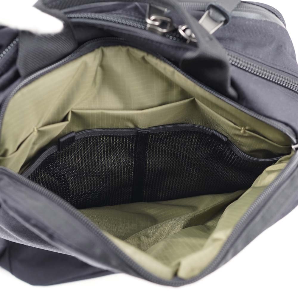 グレゴリー GREGORY バックパック リュックサック カバート ソリッドデイ V4 COVERT SOLID DAY V4 24L 148240 1041 148240-1041