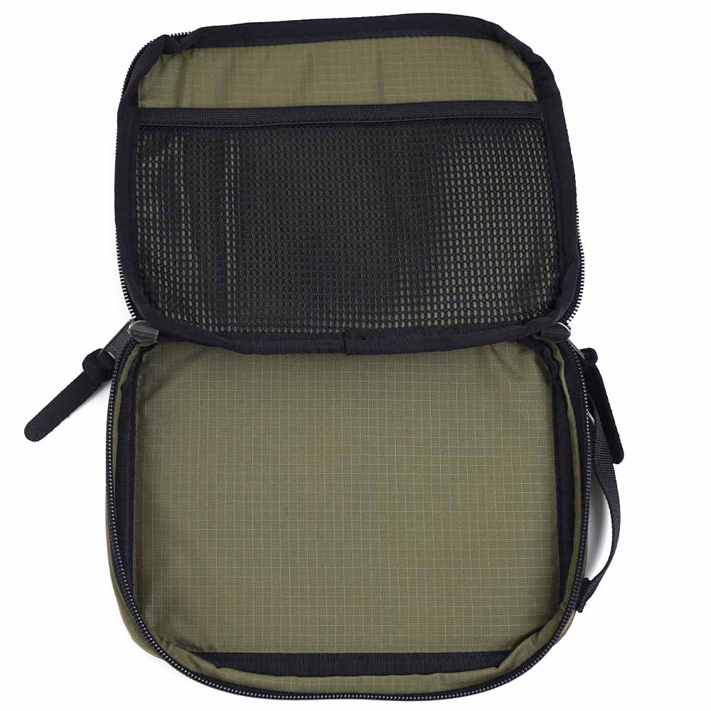グレゴリー GREGORY バックパック リュックサック カバート ソリッドデイ V4 COVERT SOLID DAY V4 24L 148240 1041 148240-1041