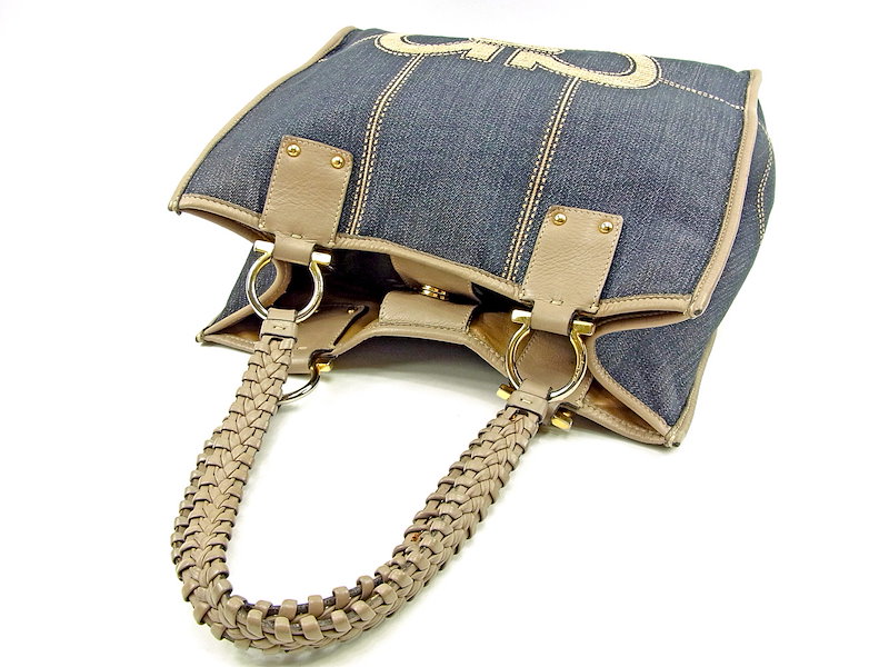 サルヴァトーレ フェラガモ Salvatore Ferragamo トートバッグ ワンショルダー メンズ可 ガンチーニ ベージュ×デニム キャンバス×レザー 人気 セール 【中古】 T3814 . サルヴァトーレ フェラガモ Salvatore Ferragamo トートバッグ ワンショルダー メンズ可 ガンチーニ ベージュ×デニム キャンバス×レザー 人気 セール 【中古】 T3814 .