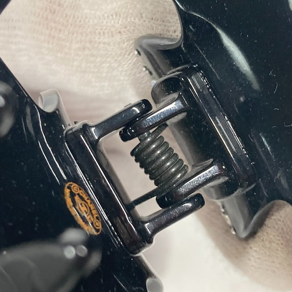 Qoo10] CHANEL バレッタ ヘアクリップ CC ココマーク