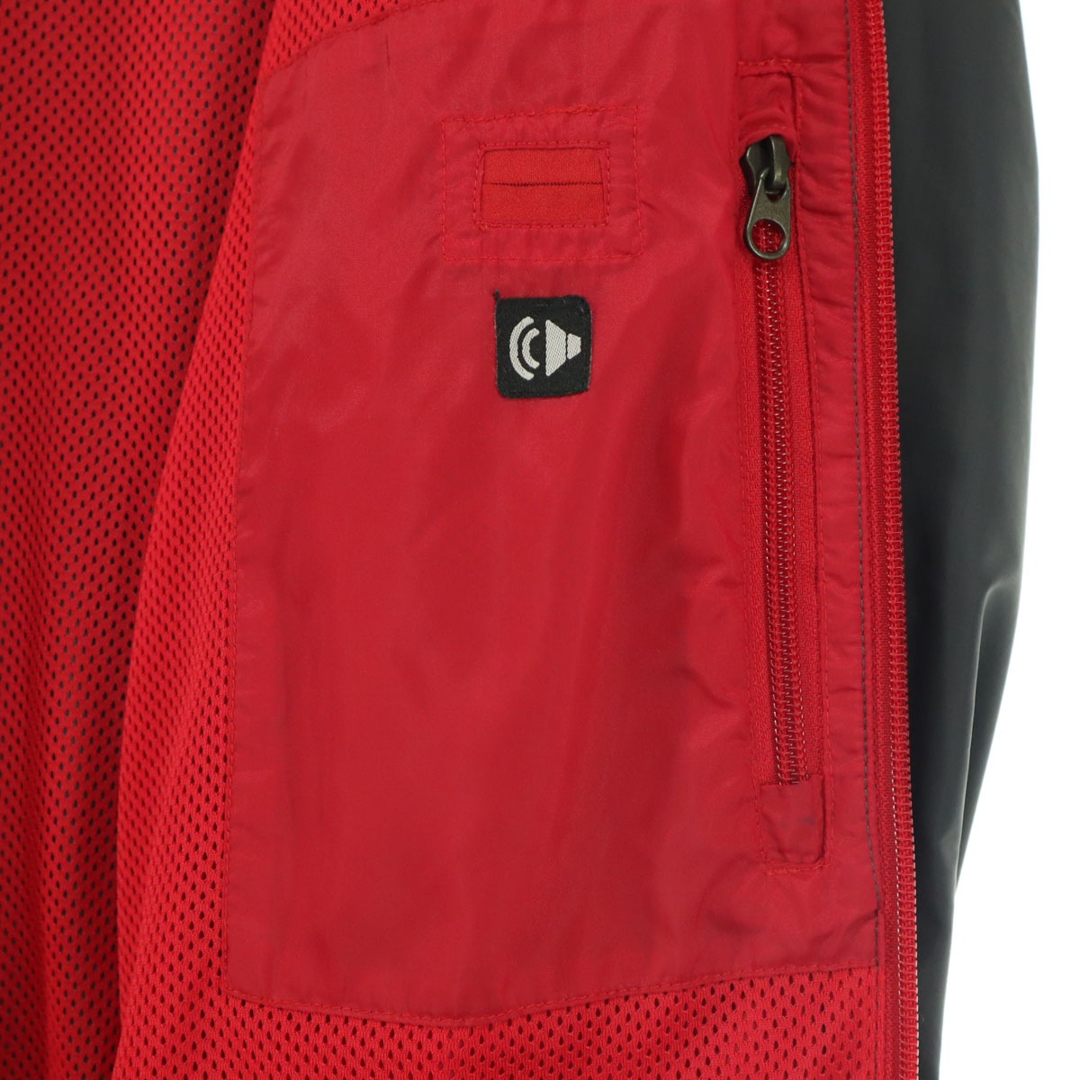 美品 刺繍 長袖 ウインドブレーカー ダークグレー系 NPO01134 メンズ 古着 美品 刺繍 長袖 ウインドブレーカー ダークグレー系 NPO01134 メンズ 古着