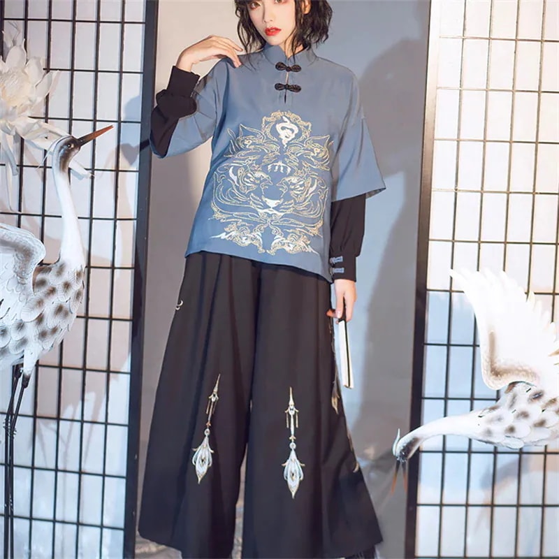 チャイナ風シャツ レディース 刺繍トップス ブラウス 立ち襟 重ね着風 オリジナル レトロ 男女兼用 チャイナ風シャツ レディース 刺繍トップス ブラウス 立ち襟 重ね着風 オリジナル レトロ 男女兼用