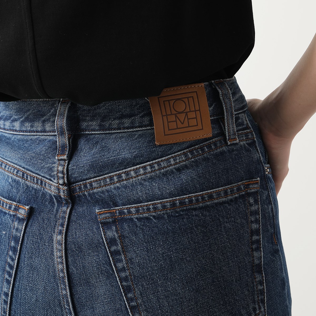 Toteme トーテム ジーンズ CLASSIC CUT DENIMU 221 235 747 レディース デニムパンツ Gパン オーガニックコットン ストレート 417/MID-BLUE