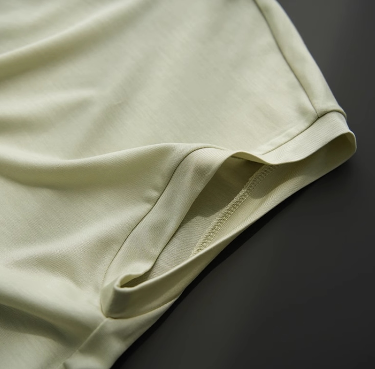 トップス Tシャツ 白シャツ 白トップス 袖なし ノースリーブ ラウンドネック 襟なし 薄手 かわいい 大人可愛い シンプル カジュアル 大人 おしゃれ お洒落 大人女子 ラフ 無地 夏 秋 20代 トップス Tシャツ 白シャツ 白トップス 袖なし ノースリーブ ラウンドネック 襟なし 薄手 かわいい 大人可愛い シンプル カジュアル 大人 おしゃれ お洒落 大人女子 ラフ 無地 夏 秋 20代