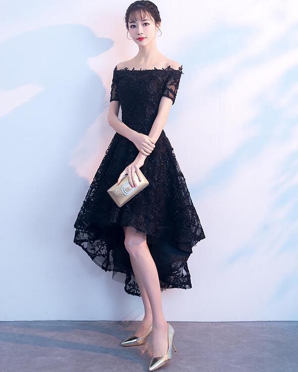 6サイズ 4カラーオフショルダードレス ミモレ丈 膝丈 前短後長 編上げタイプ ブラックドレス レースドレス スレンダーライン パーティードレス ワンピース 結婚式 イレギュラーヘム 30代 20代