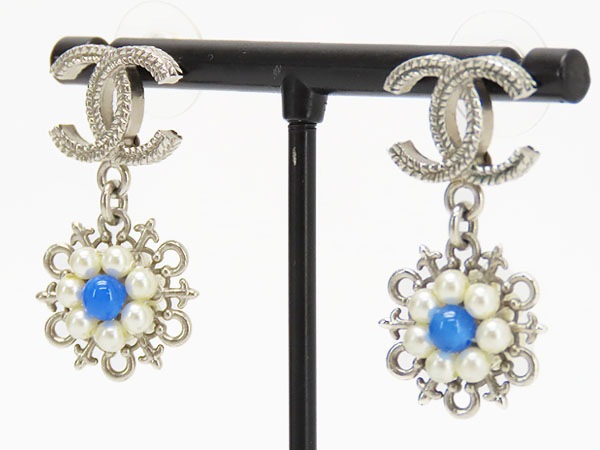 ほぼ新品シャネルココマークカラーストーンパールスイングピアスシルバーブルーパールカラーストーンフェイクパールA86111