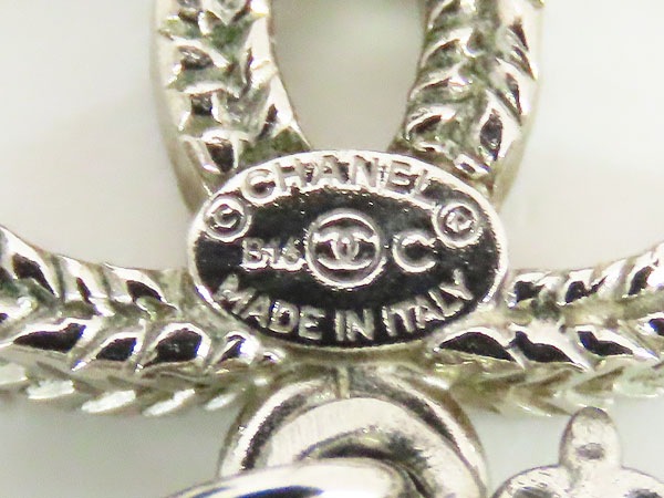 ほぼ新品シャネルココマークカラーストーンパールスイングピアスシルバーブルーパールカラーストーンフェイクパールA86111