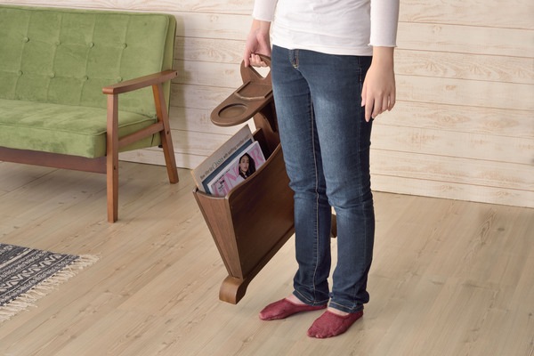 トムテ サイドテーブル TAC-252WAL 収納 リビング テーブル マガジンラック ドリンクホルダー ウォルナット 天然木 ナイトテーブル インテリア コンパクト