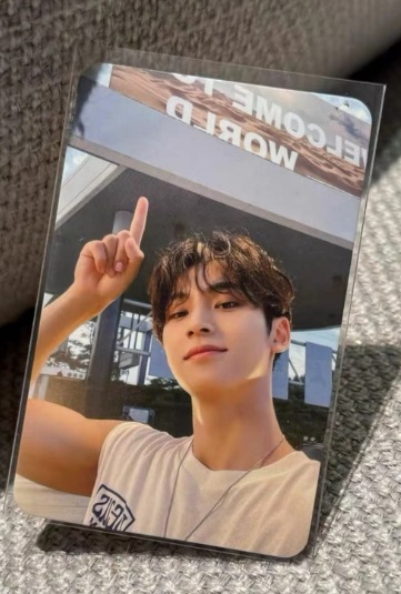 公式品 SEVENTEEN 7TH MINI / sector17 WithFans予約特典 トレカ 1枚 公式品 SEVENTEEN 7TH MINI / sector17 WithFans予約特典 トレカ 1枚