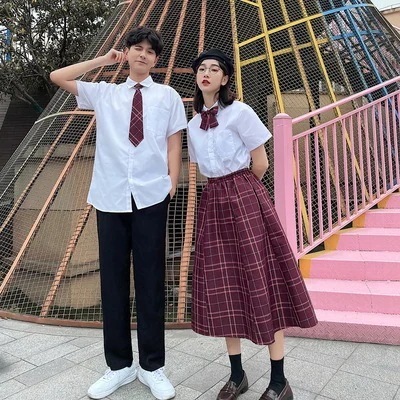高校生の卒業写真は学生のクラス服を注文して作らせます夏の服装は韓国版です 高校生の卒業写真は学生のクラス服を注文して作らせます夏の服装は韓国版です