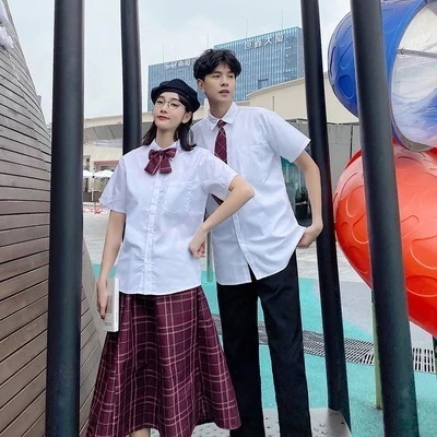 高校生の卒業写真は学生のクラス服を注文して作らせます夏の服装は韓国版です 高校生の卒業写真は学生のクラス服を注文して作らせます夏の服装は韓国版です