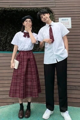 高校生の卒業写真は学生のクラス服を注文して作らせます夏の服装は韓国版です 高校生の卒業写真は学生のクラス服を注文して作らせます夏の服装は韓国版です