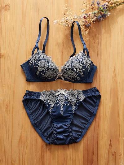 Qoo10] チュチュアンナ タイニーチチェブラ&ショーツセット ブラ