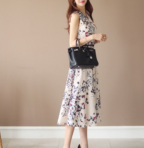 花柄ノースリーブロングワンピース ワンピース ロング丈 袖なし ノースリーブ Vネック フレア Aライン ベルト インナー 爽やか 大人スタイル かわいい 大人可愛い きれいめ シンプル 大人 上品 花柄ノースリーブロングワンピース ワンピース ロング丈 袖なし ノースリーブ Vネック フレア Aライン ベルト インナー 爽やか 大人スタイル かわいい 大人可愛い きれいめ シンプル 大人 上品