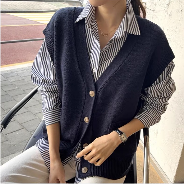 ストライプ柄シャツ オフィスカジュアル ワンポイント トップス Tシャツ シャツ ブラウス ロング ロング丈 袖あり 長袖 Vネック 襟付き ストレート Iライン ストライプ柄シャツ オフィスカジュアル ワンポイント トップス