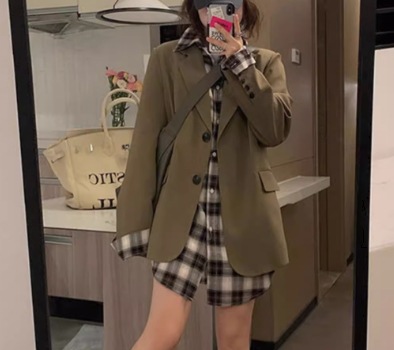 レディース ジャケット スーツ アウター 上着 テーラードジャケット ブレザー ミドル丈 長袖 襟付き スーツカラー ポケット ボタン 大人可愛い シンプル カジュアル おしゃれ かっこいい レトロ レディース ジャケット スーツ アウター 上着 テーラードジャケット ブレザー ミドル丈 長袖 襟付き スーツカラー ポケット ボタン 大人可愛い シンプル カジュアル おしゃれ かっこいい レトロ