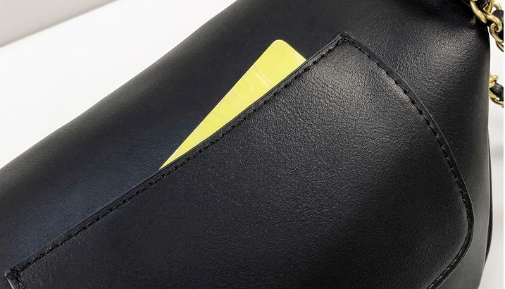 バッグ カバン レディース ショルダー 斜めがけ 肩がけ ボディバッグ ポケット ファスナー チェーン ソフト 三日月形 PU かわいい 大人可愛い シンプル カジュアル 上品 お洒落 かっこいい バッグ カバン レディース ショルダー 斜めがけ 肩がけ ボディバッグ ポケット ファスナー チェーン ソフト 三日月形 PU かわいい 大人可愛い シンプル カジュアル 上品 お洒落 かっこいい