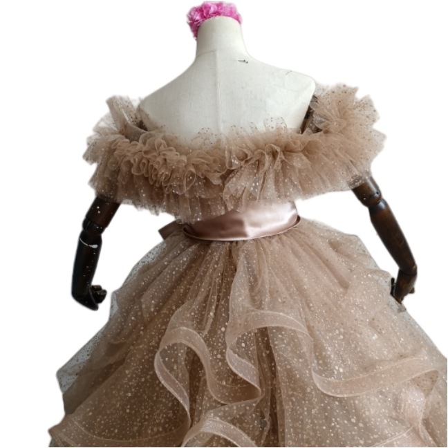 豪華！シャンパン色 カラードレス オフショルダー キラキラチュール ラッフルフリル ベルト 披露宴