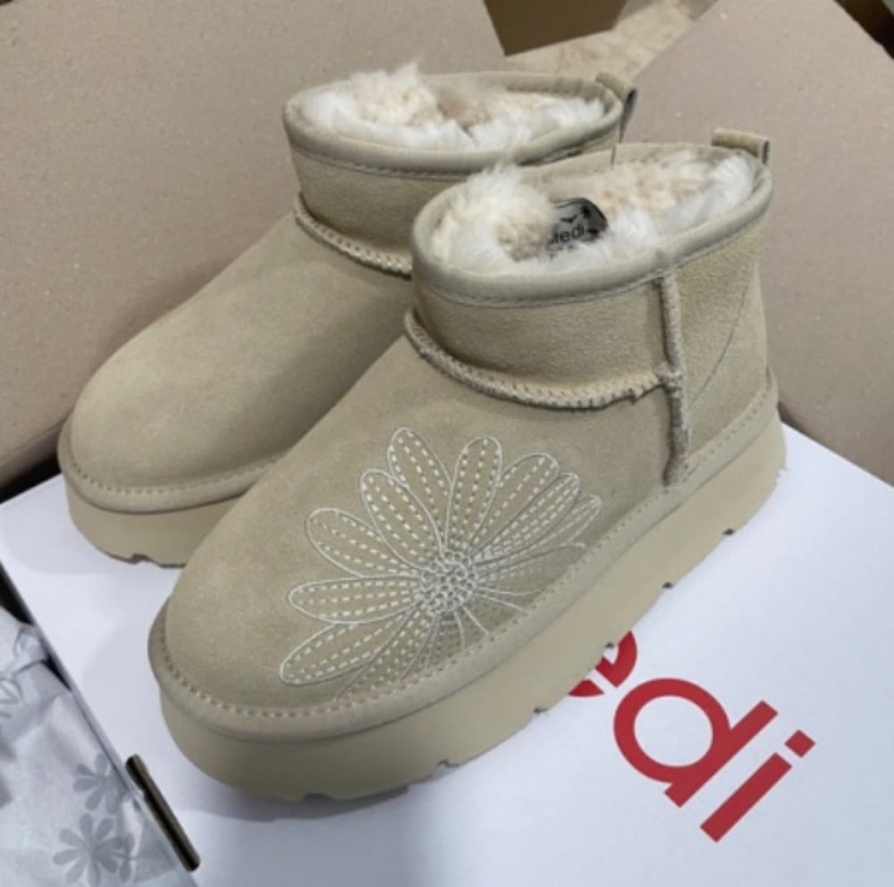 [再入庫] CLASSIQUE MINI BOOTS [公式正規品]