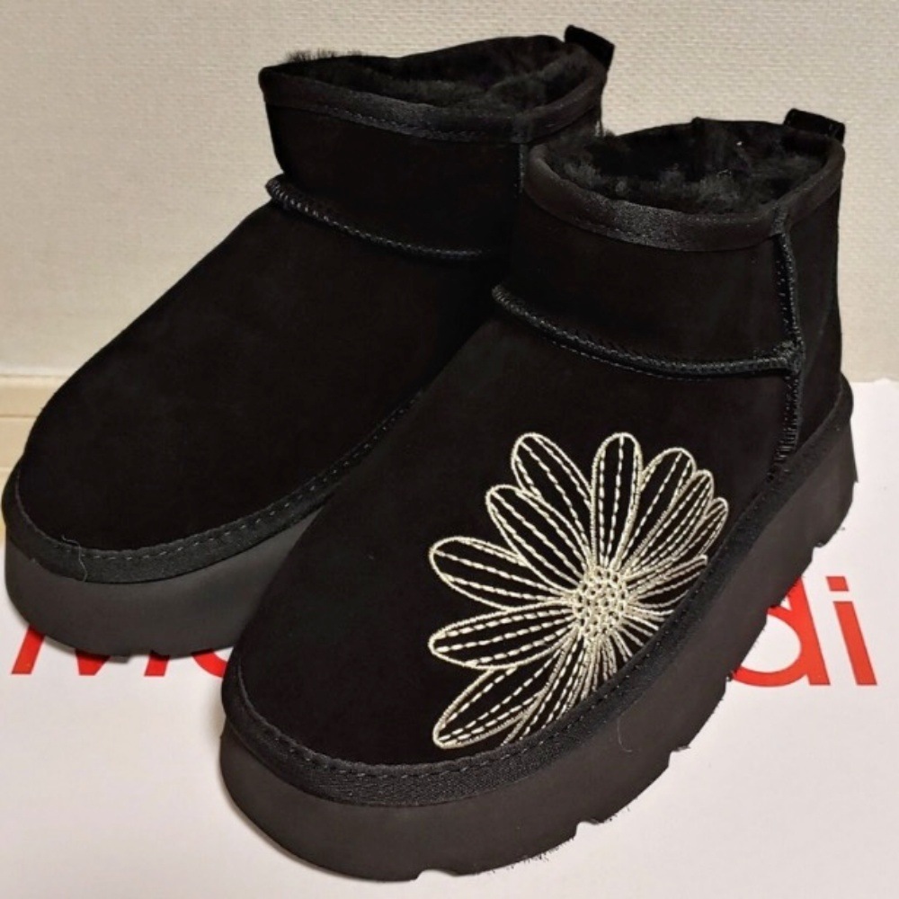 [再入庫] CLASSIQUE MINI BOOTS [公式正規品]