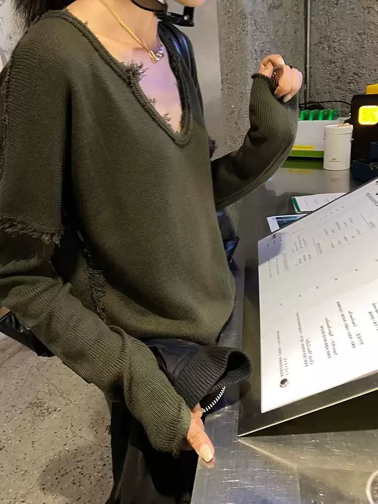 ダメージルーズニット レディース トップス 長袖 スクープネック カジュアル おしゃれ こなれ感 ラフ 無地 春 秋 お出かけ 休日 カフェ 普段使い 着回し M L ダークグリーン ダメージルーズニット レディース トップス 長袖 スクープネック カジュアル おしゃれ こなれ感 ラフ 無地 春 秋 お出かけ 休日 カフェ 普段使い 着回し M L ダークグリーン