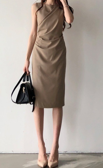 ワンピース レディース タイトワンピース ひざ丈 袖なし ノースリーブ ラウンドネック タイト 細身