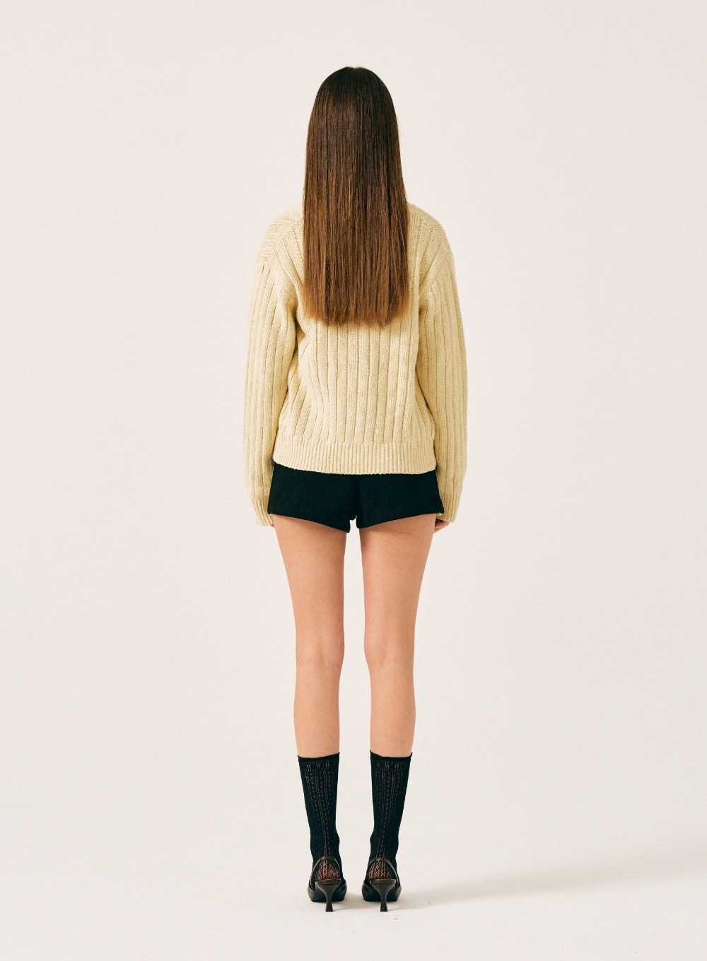 SATUR】 LAWTON ALL DAY TRACK SHORTS : CAVIAR BLACK