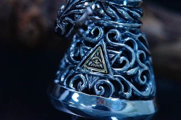 シルバーアクセサリー ベル 鐘 フリーメイソン ホルスの目 プロビデンスの目 秘密結社 ツタ ゴールド メンズ ペンダント ネックレス