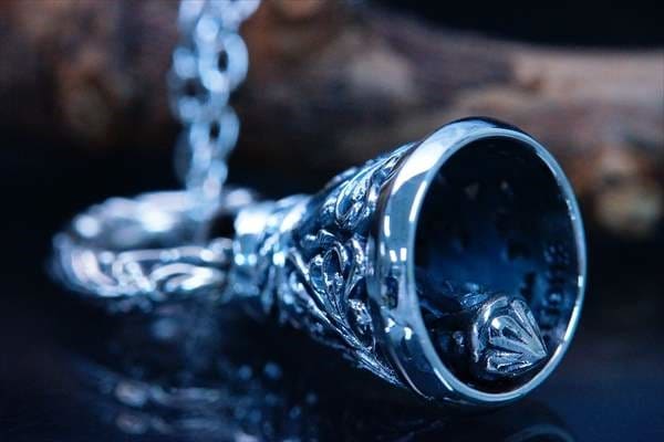 シルバーアクセサリー ベル 鐘 フリーメイソン ホルスの目 プロビデンスの目 秘密結社 ツタ ゴールド メンズ ペンダント ネックレス