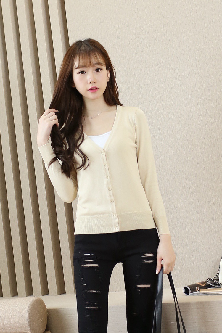 レディース トップス カーディガン 羽織 前開き ショート 長袖 Vネック 襟なし スリム 細身 フェミニン ボタン 薄手 大人可愛い きれいめ シンプル カジュアル 上品 おしゃれ こなれ感 ラフ