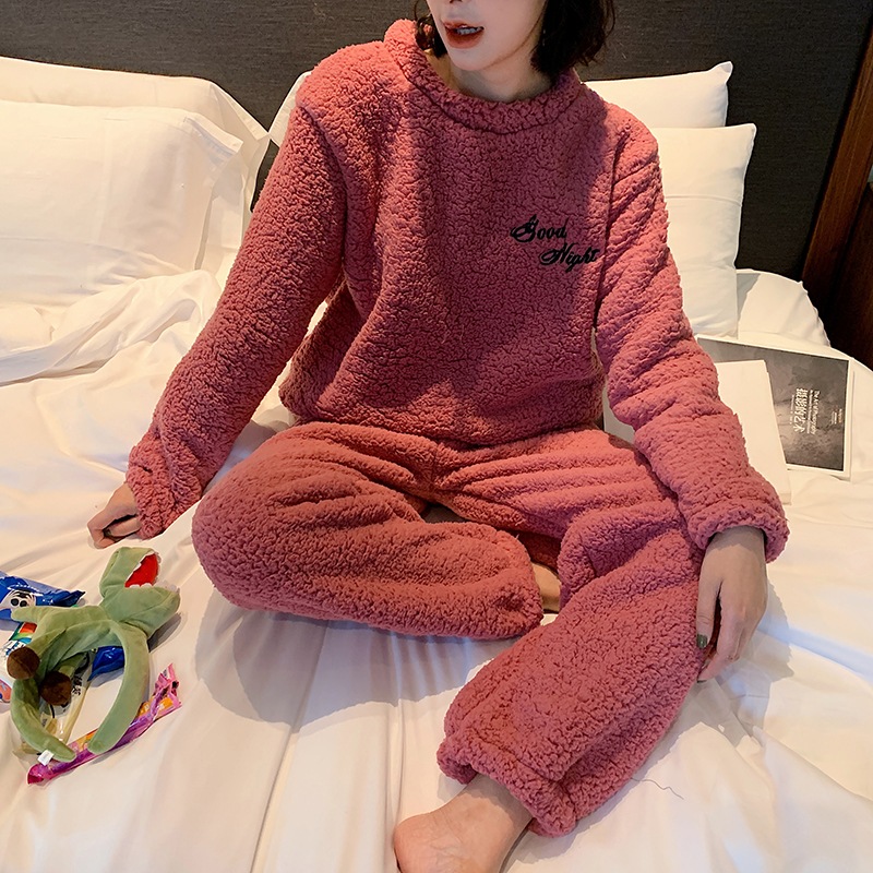 温かい ナイトウェア 女子会 海外 ショートパンツ 可愛い トップス ボアレタリングデザインルームウェア［レディース お泊り会 冬］買付商品 デート 韓国 長袖 旅行 セットアップ 袖付 パジャマパー