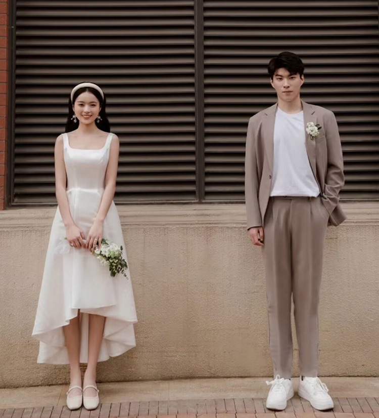 ウェディングドレス白 ホワイト シンプル エレガント パーティードレス 結婚式二次会 半袖 長袖ドレス ワンピース 前撮り Aライン マーメイド 花嫁ロングドレスお呼ばれ 20代30代40代 サイズ ウェディングドレス白 ホワイト シンプル エレガント パーティードレス 結婚式二次会 半袖 長袖ドレス ワンピース 前撮り Aライン マーメイド 花嫁ロングドレスお呼ばれ 20代30代40代 サイズ