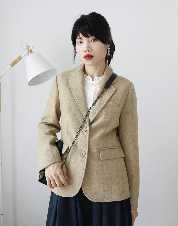 ジャケット レディース アウター テーラードジャケット S M L イエロー ベージュ 大人カラー くすみカラー ニュアンスカラー 秋カラー 秋 冬 長袖 テーラード フロントボタン ポケット ミディ ジャケット レディース アウター テーラードジャケット S M L イエロー ベージュ 大人カラー くすみカラー ニュアンスカラー 秋カラー 秋 冬 長袖 テーラード フロントボタン ポケット ミディ