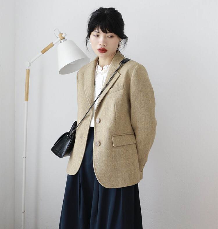 ジャケット レディース アウター テーラードジャケット S M L イエロー ベージュ 大人カラー くすみカラー ニュアンスカラー 秋カラー 秋 冬 長袖 テーラード フロントボタン ポケット ミディ ジャケット レディース アウター テーラードジャケット S M L イエロー ベージュ 大人カラー くすみカラー ニュアンスカラー 秋カラー 秋 冬 長袖 テーラード フロントボタン ポケット ミディ