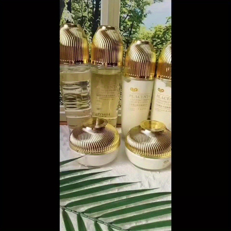 このスキンケアギフトボックスには肌を引き締めて保湿するための製品が含まれておりフェイシャルハイドレーションローションエッセンスウォーターエッセンスローションエッセンスクリームフェイシャルクレンザーアイ このスキンケアギフトボックスには肌を引き締めて保湿するための製品が含まれておりフェイシャルハイドレーションローションエッセンスウォーターエッセンスローションエッセンスクリームフェイシャルクレンザーアイ